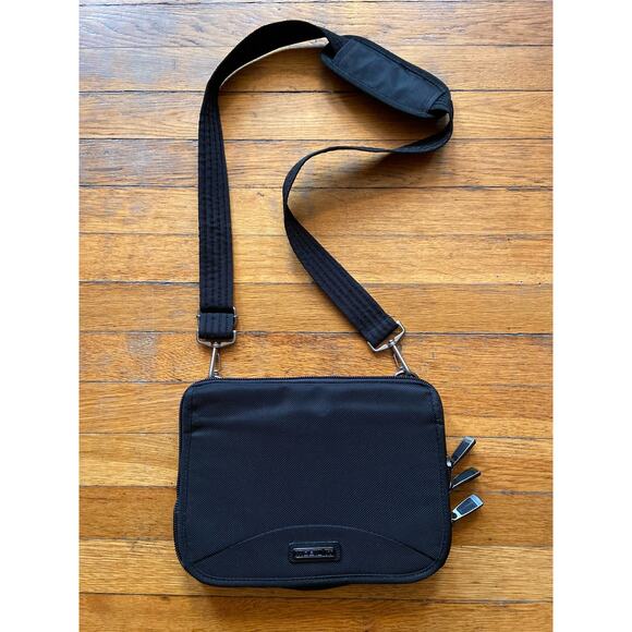 MOBIL IT Slim Black Expandable Tech Crossbody Bag sz OS - Picture 1 of 14